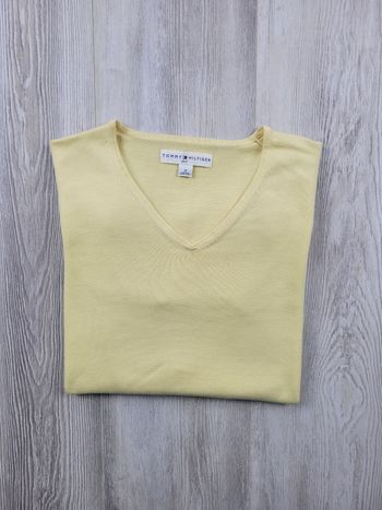 Pull  Tommy Hilfiger jaune – col V – taille M  – Très bon état