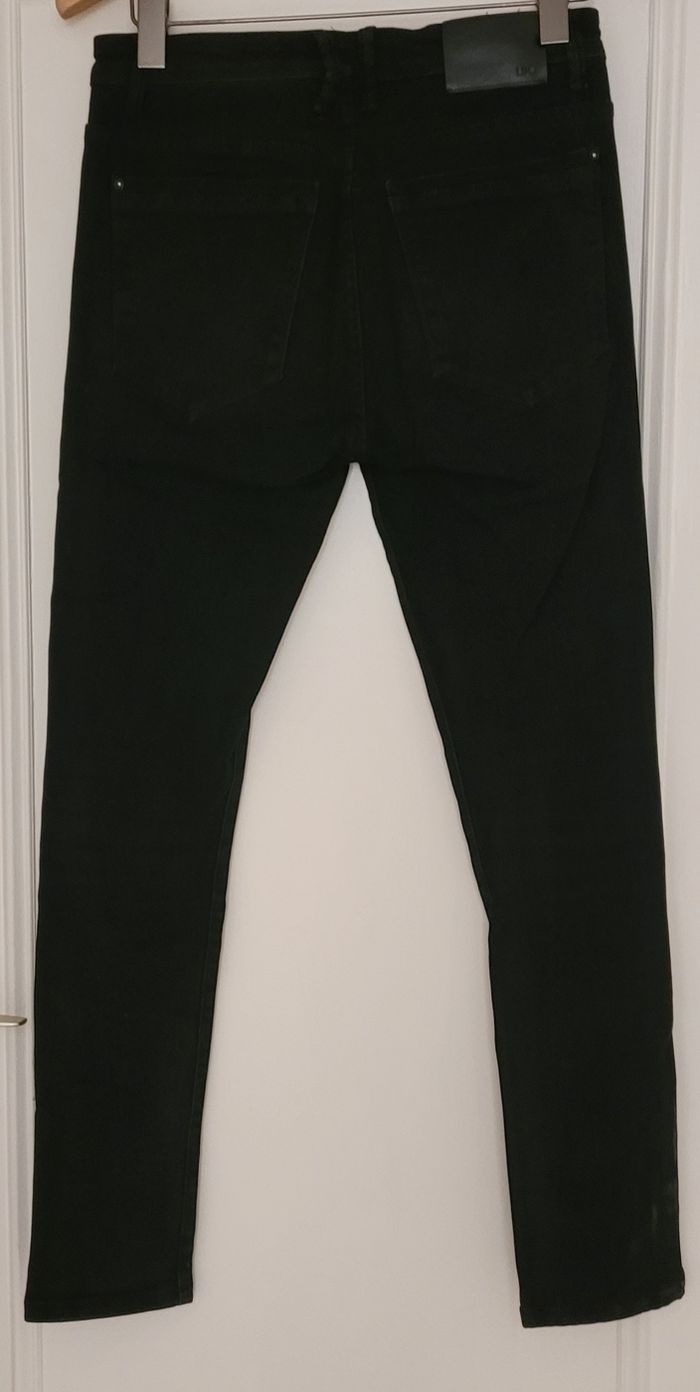 La Boutique Officielle LBO Jean TFr38/TUS28/TM - Noir-Coupe Skinny  en TBE - photo numéro 3