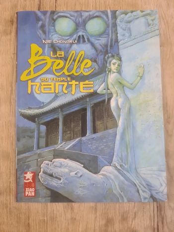 La belle du temple hanté
