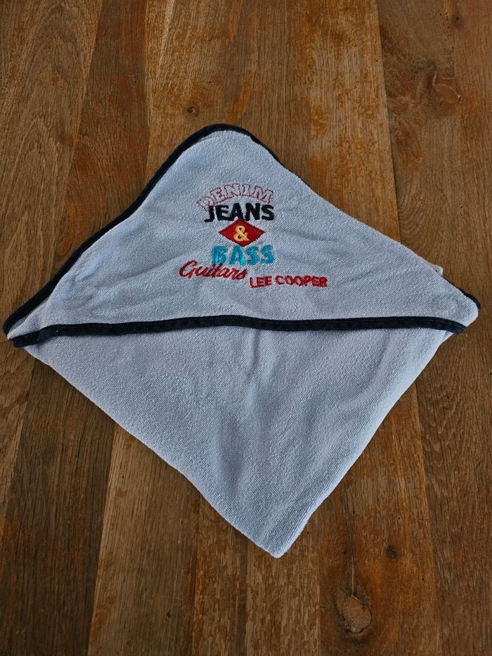 Cape de bain Lee Cooper