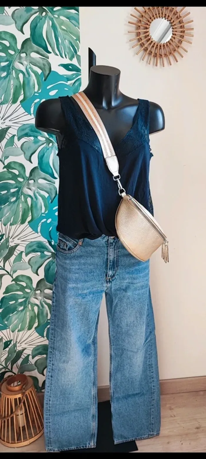 Débardeur dentelle taille 38/40