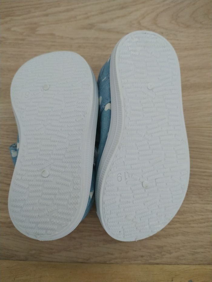 Chaussures T19 - photo numéro 6