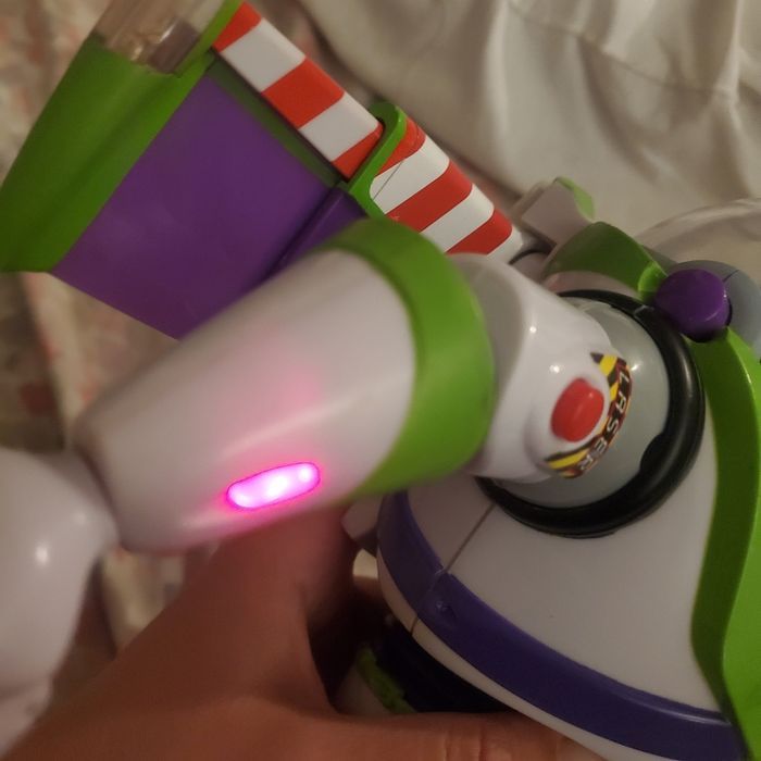 Buzz l'éclair Lazer Parlant Disney - photo numéro 9