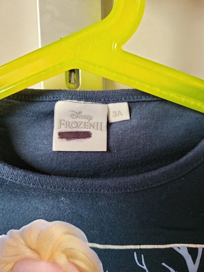 T-shirt manches longues reine des neiges 3 ans peu porté - photo numéro 3