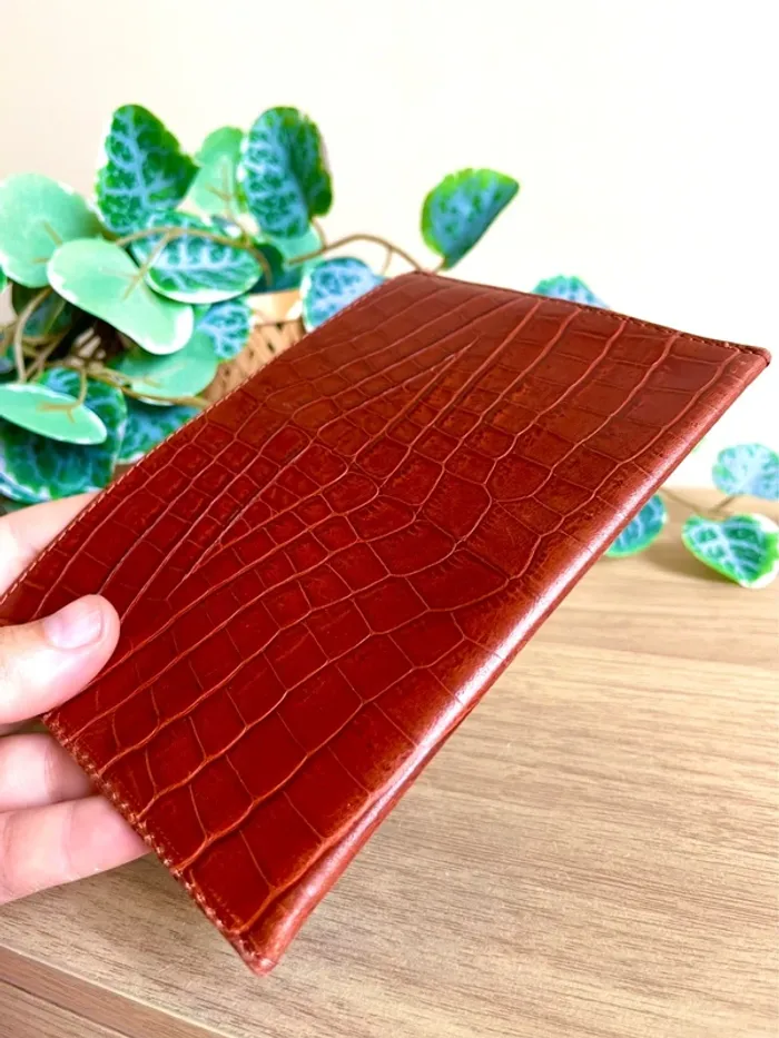 Etui documents cuir imprime croco brun cognac neuf porte passeport slim - photo numéro 3
