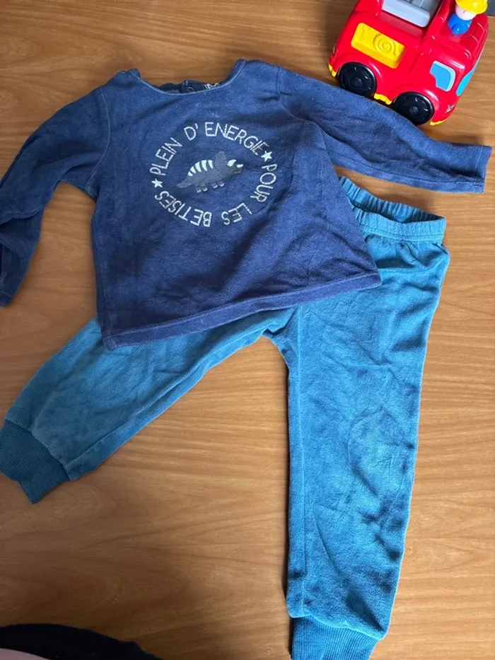 Pyjama deux pièce - photo numéro 2