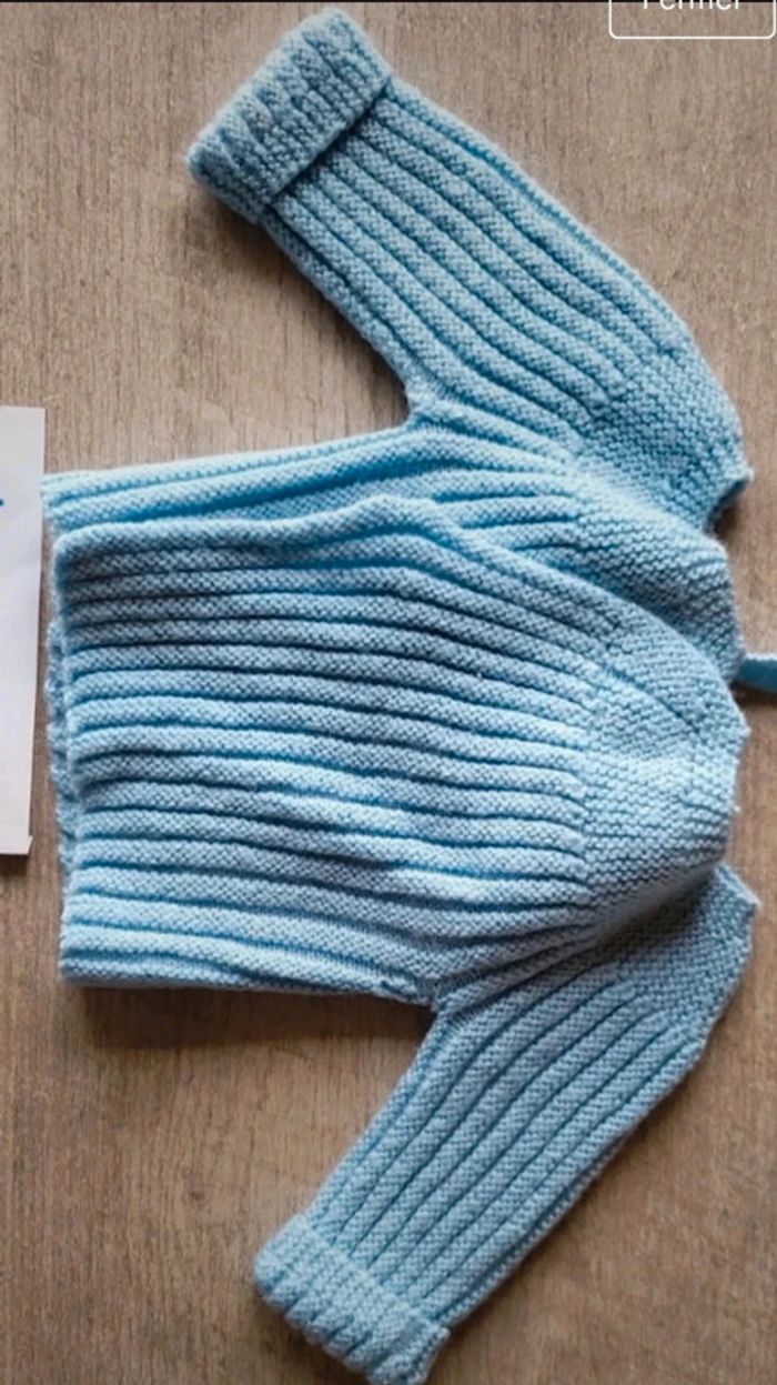 Bonnets et petit gilet bébé naissance/1mois - photo numéro 3