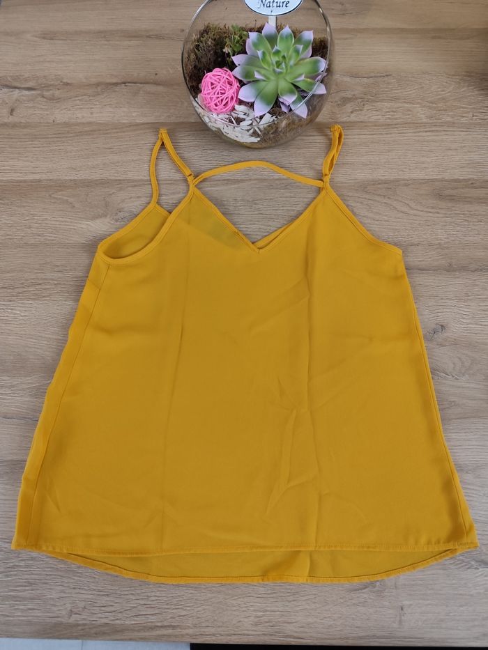 Débardeur jaune - photo numéro 2