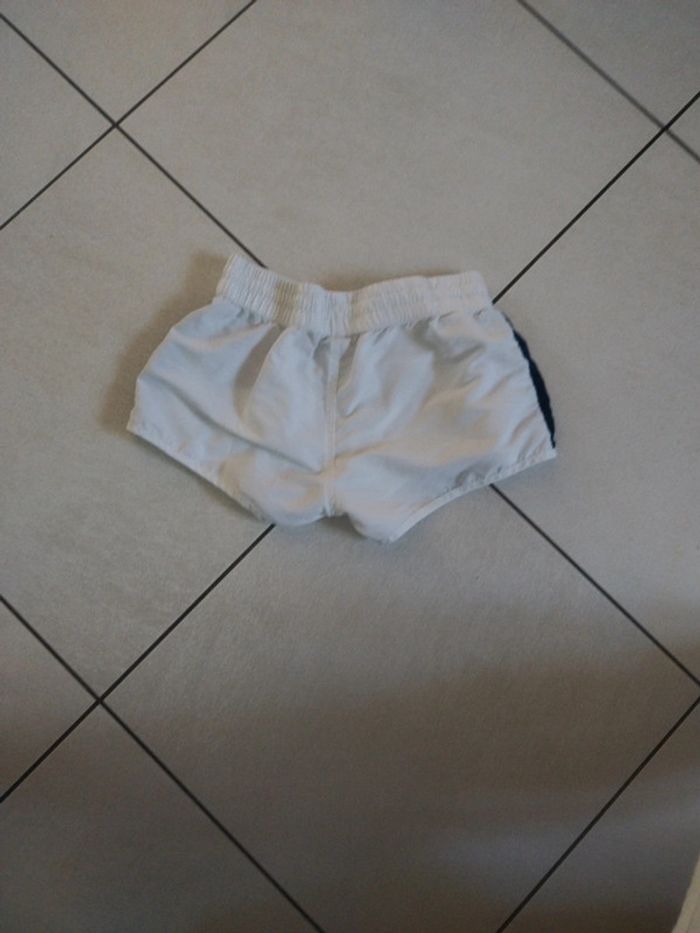 Short Ellesse taille 36 - photo numéro 3