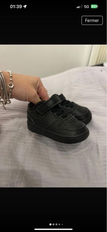 Basket bébé Nike air force one taille 19.5 noir