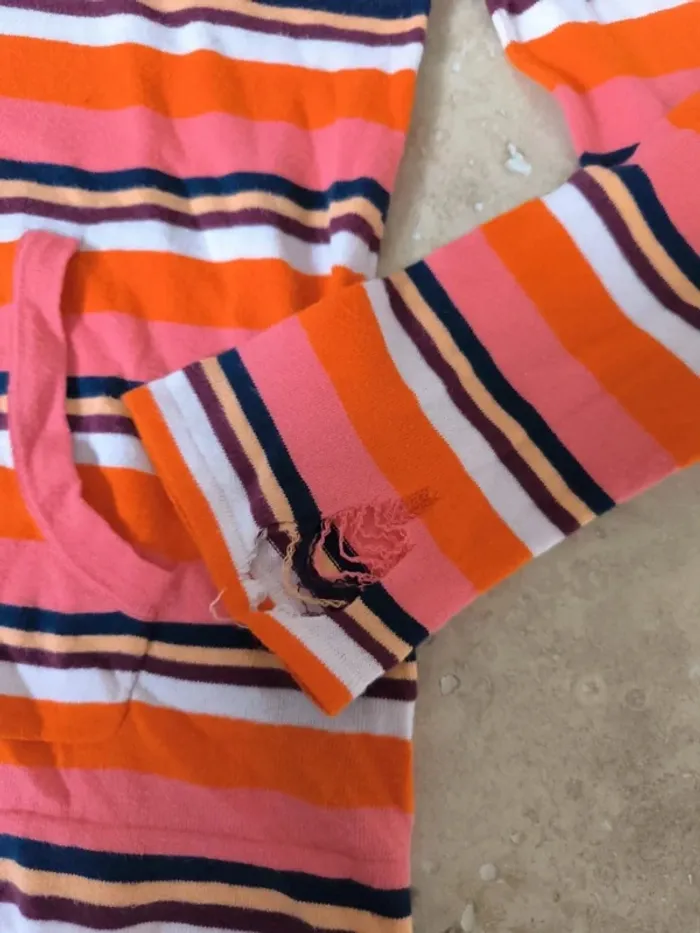 Sweat capuche fin coloré troué fille XL Tommy Hilfiger - photo numéro 2