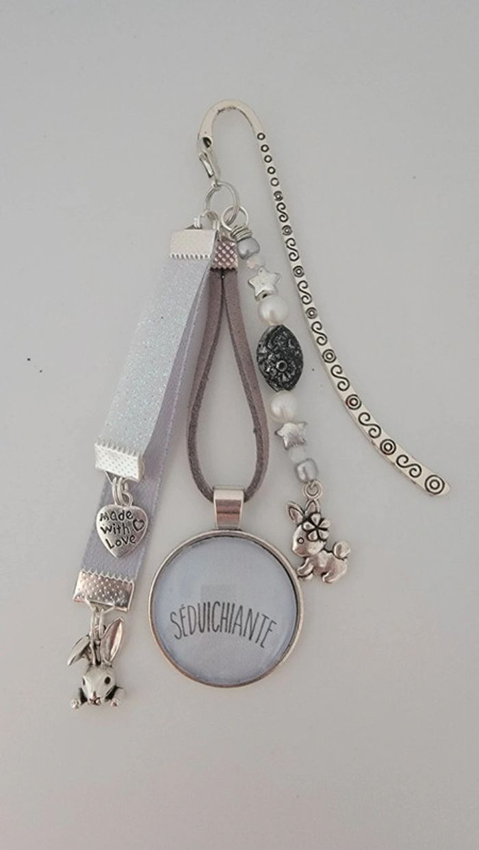 Cadeau humour " seduichiante ", bijoux de sac ou marque page