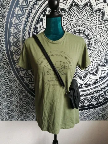 Tee-shirt mixte kaki ours géométrique et écriture peyragudes hautes Pyrénées / b-life clothing / (M)