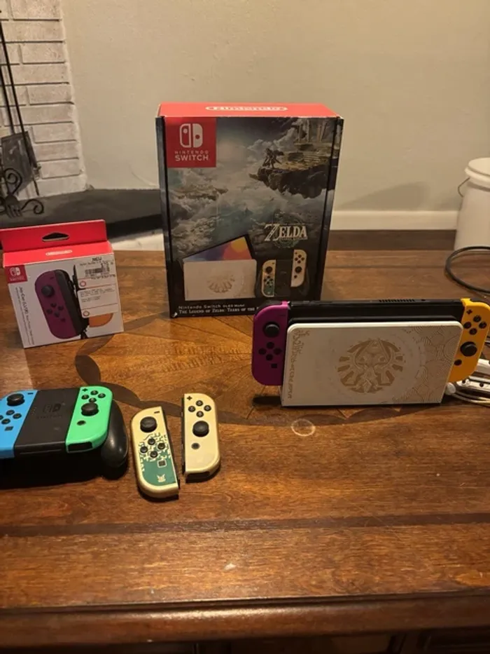 Console Nintendo Switch OLED Legend of Zelda : Tears of the Kingdom Edition - photo numéro 9