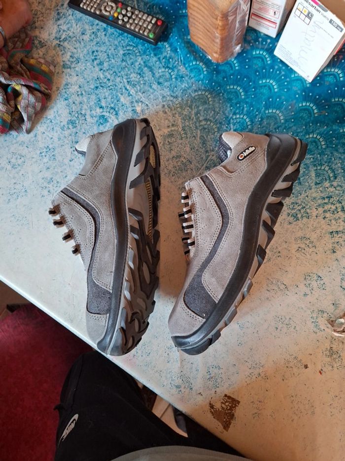 Chaussure sécurité 45 neuve - photo numéro 2