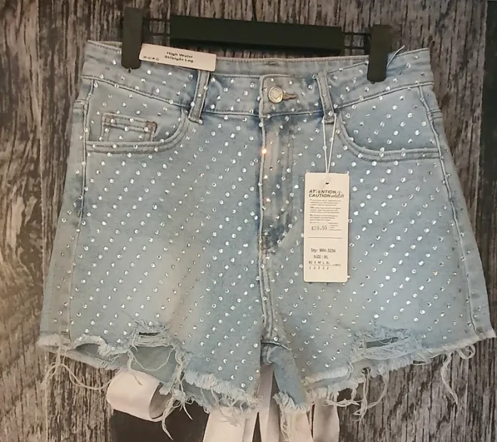 Short jeans