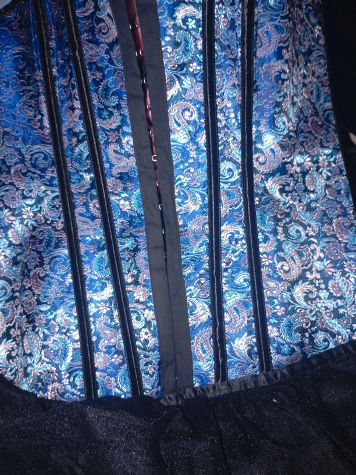 Corset neuf t m - photo numéro 3