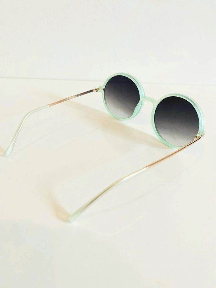 Lunette de soleil femme ronde verte menthe et dorée verres dégradés UV protection catégorie 3 - photo numéro 6
