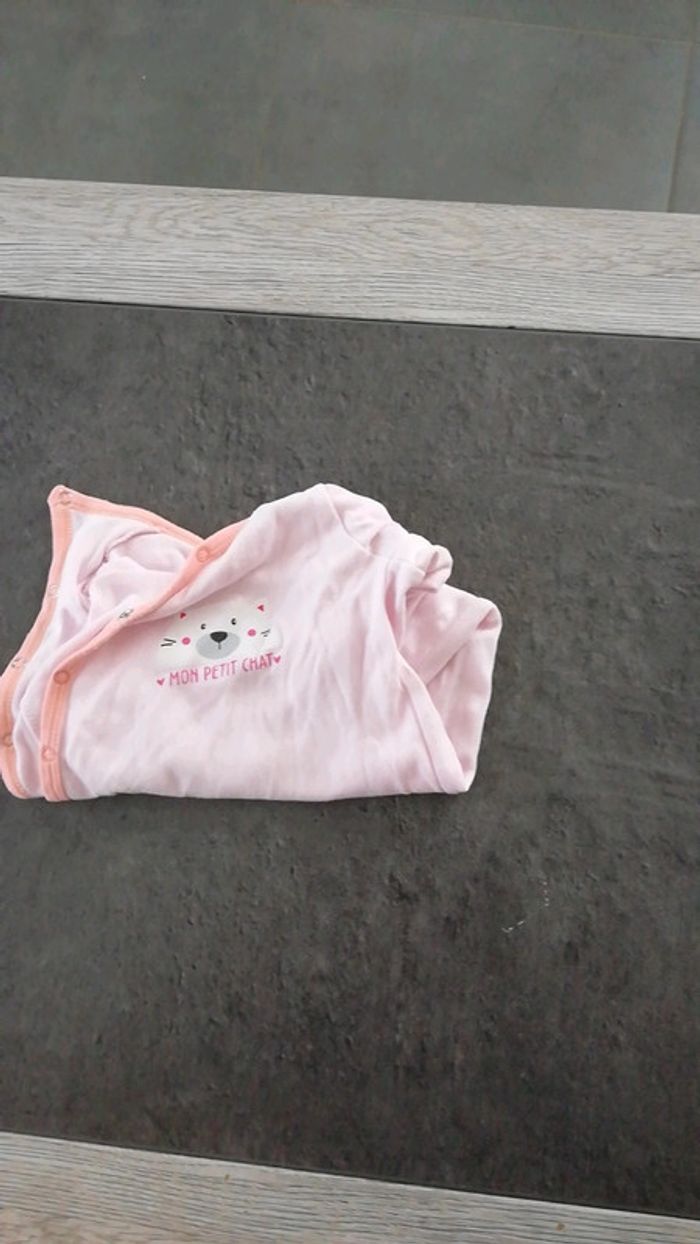 Lot body et pyjamas légers - photo numéro 3