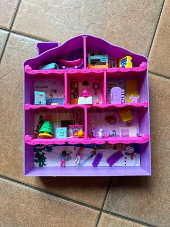 Maison Polly Pocket avec 2 figurines et accessoires en parfait état