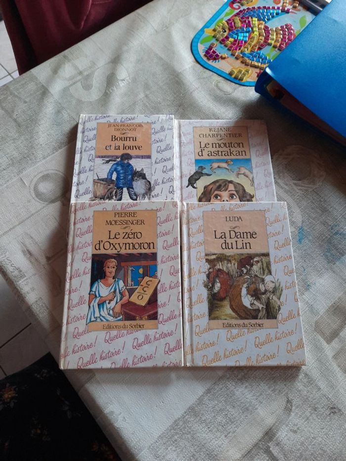 Lots de 4 livre