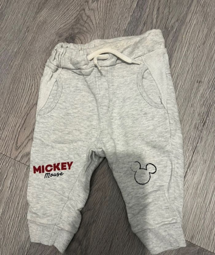 Lot vêtements bébé garçon 6-9 mois - photo numéro 2