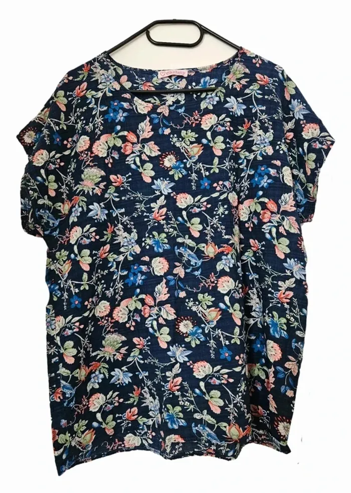 Haut fleuri taille XL marque Christy - photo numéro 2