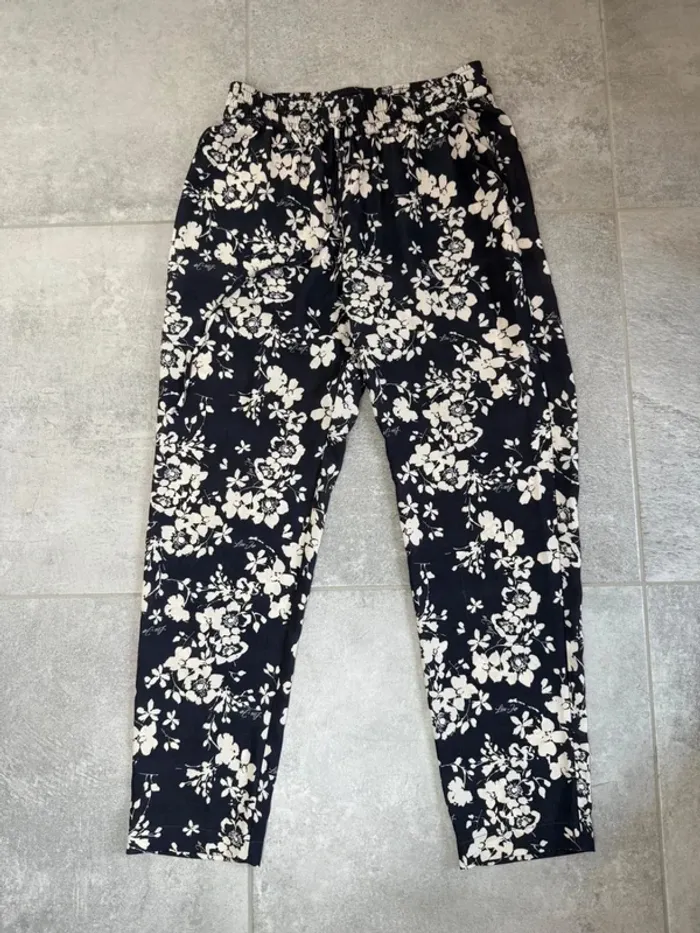 Pantalon été Liu Jo femme marine à fleurs taille 40 comme neuf - photo numéro 4