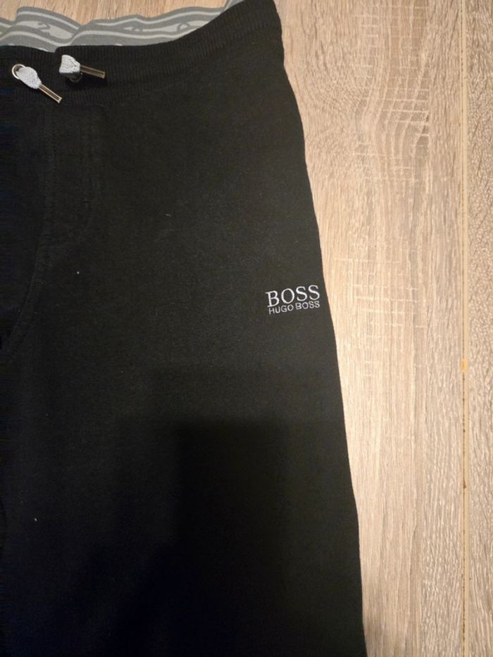 Pantalon jogging Hugo boss avec poches état impeccable 12 ans xs - photo numéro 2