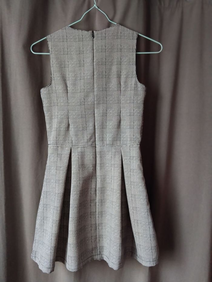 Robe courte - photo numéro 4