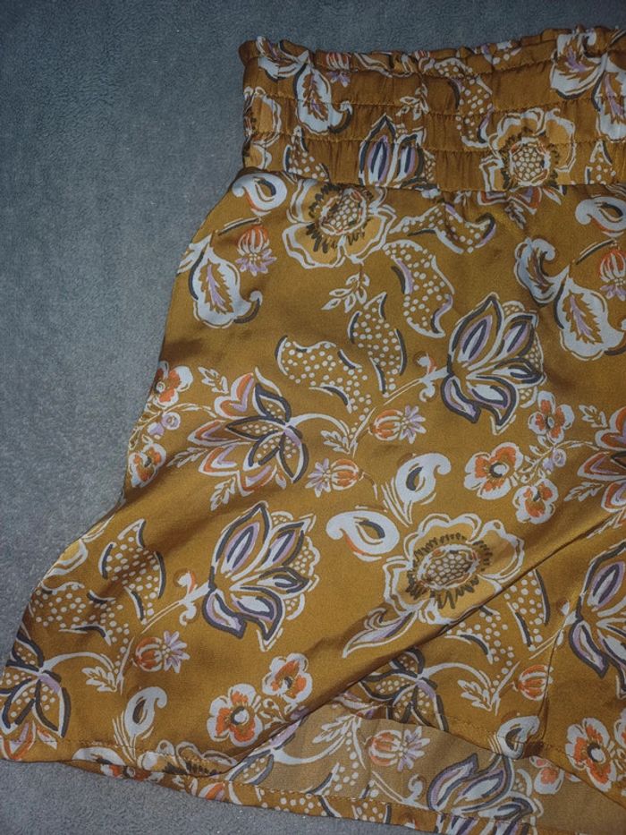 Magnifique short effet satin taille M - photo numéro 3