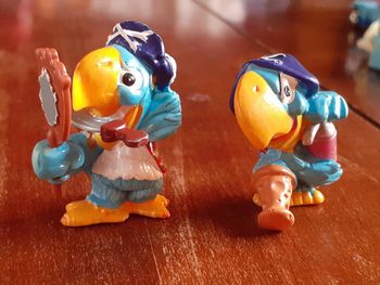 🍫 2 perroquets pirates kinder Les Piratoquet