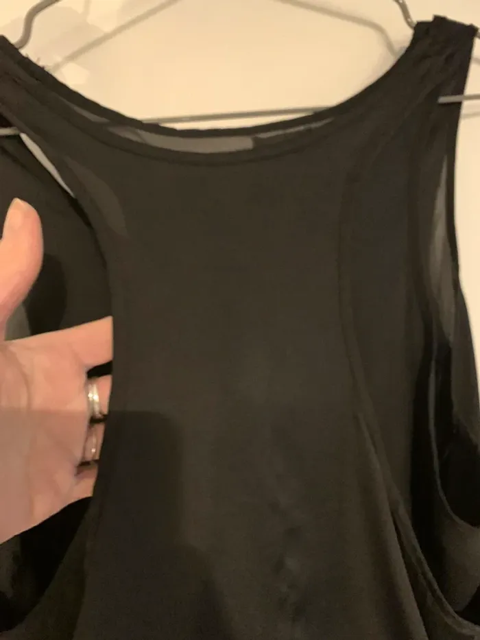 Robe noir fluide neuve taille s - photo numéro 6