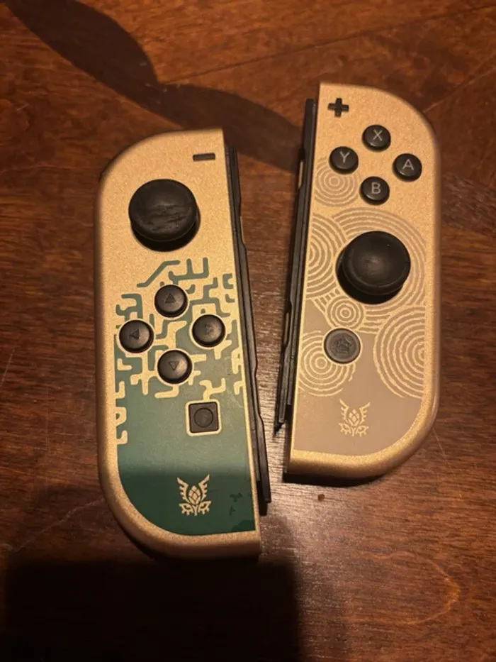 Console Nintendo Switch OLED Legend of Zelda : Tears of the Kingdom Edition - photo numéro 3