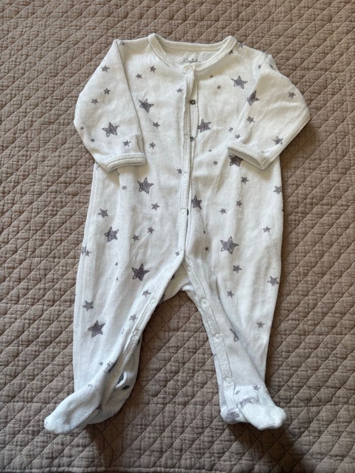 Lot de 3 pyjamas / taille 3 mois / comme neuf - photo numéro 4