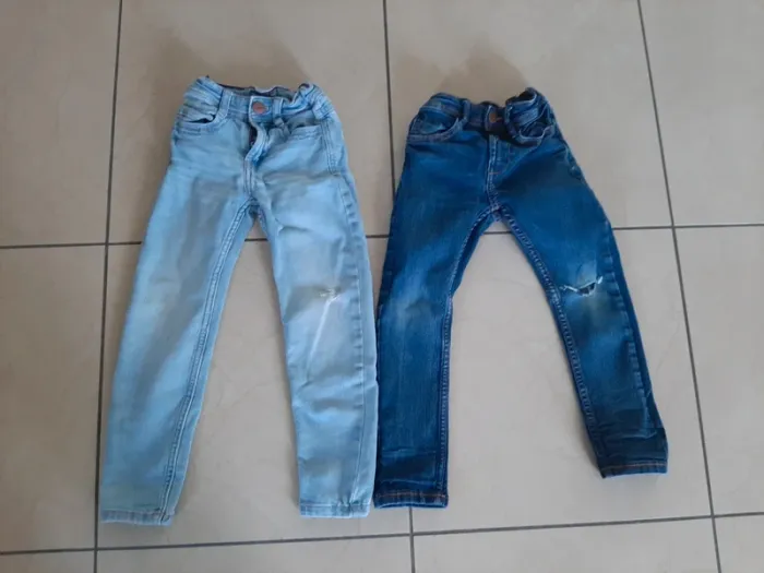 Lot de 2 jeans 4 ans