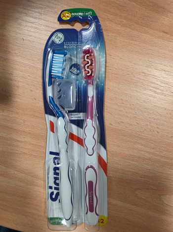 Lot de 2 brosses à dent Signal Souple Blancheur