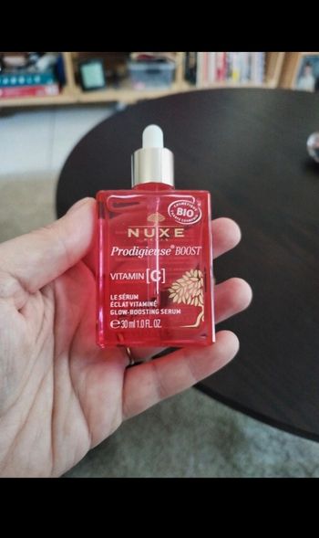 Serum nuxe
