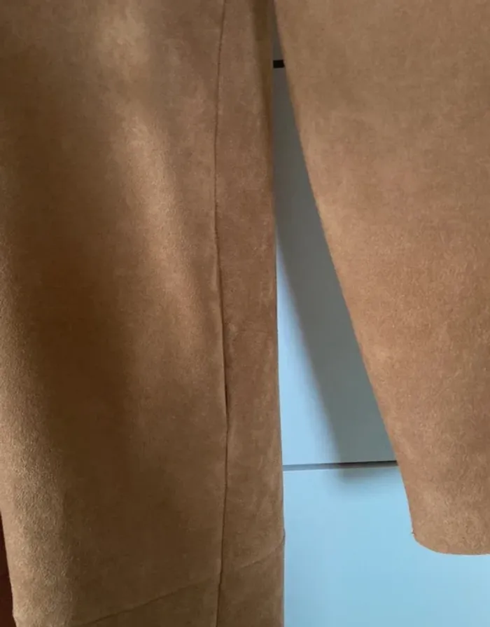 Magnifique manteau imitation daim || taille EUR S || Zara || état impeccable - photo numéro 5