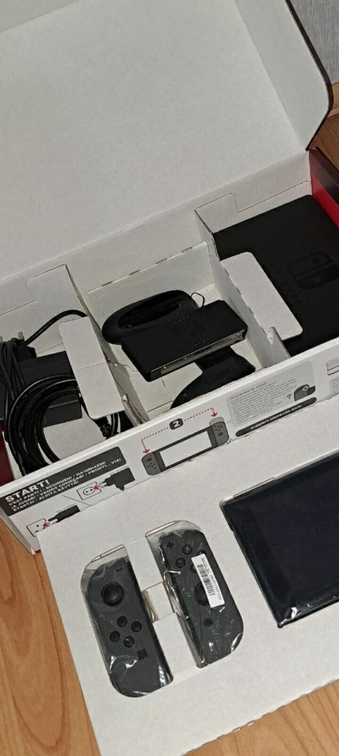 Nintendo Switch Oled - photo numéro 3