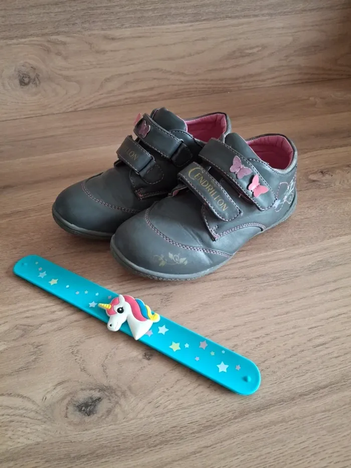 Chaussures Cendrillon 29 très bon état