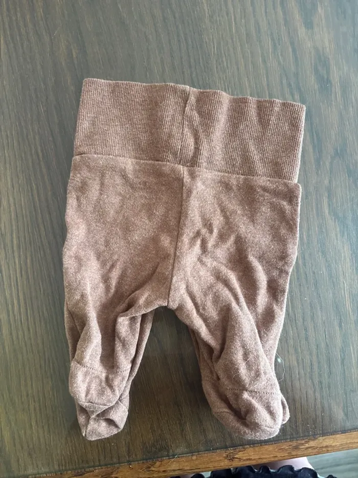 Pantalon 1 mois - photo numéro 2
