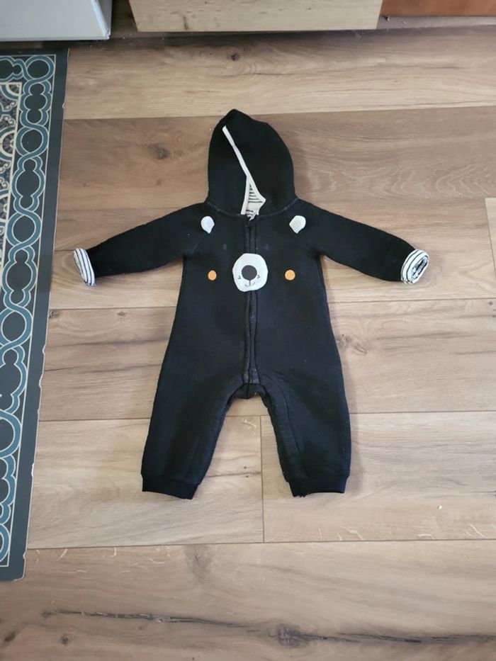 Grenouillère à capuche