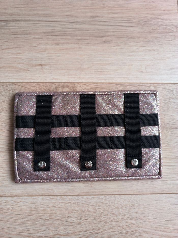 Pochette Cabaia Dorée Pailletée Édition Limitée Noël 2023 Pain d'épice Neuve sans étiquette - photo numéro 2