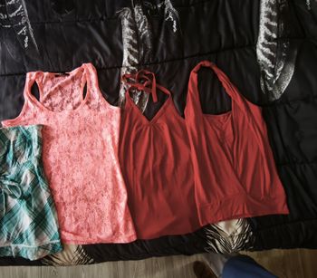 2 dos nu + 1 débardeur