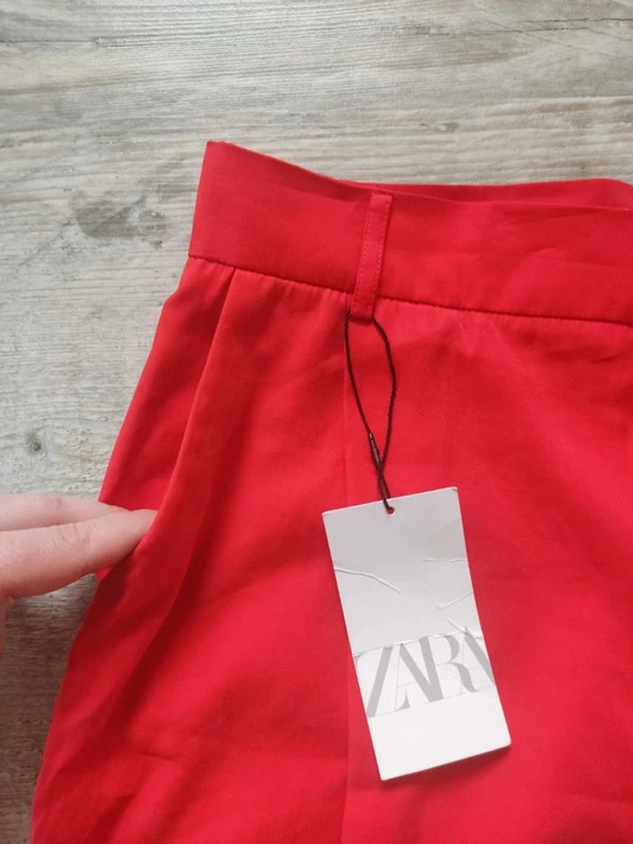 Pantalon large rouge avec poches taille L Zara neuf - photo numéro 3