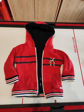 Gilet à capuche réversible IKKS : 18 mois