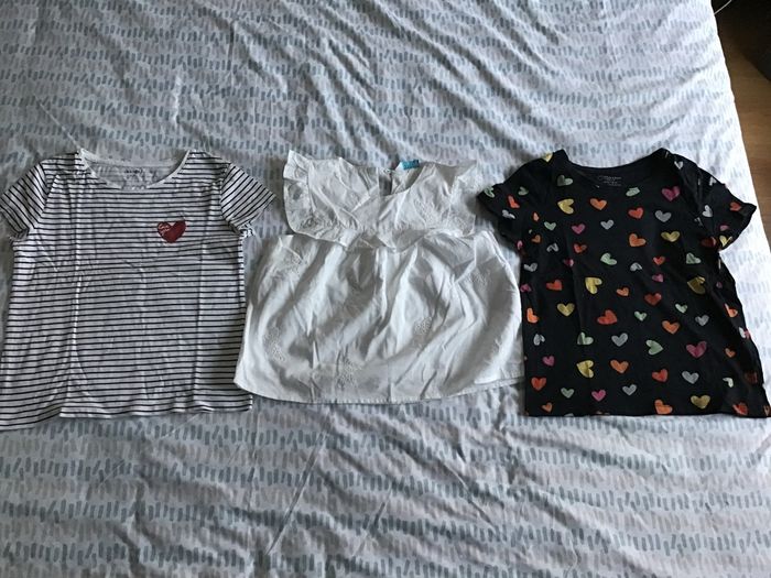 Lot 2 t-shirts et 1 tunique fille