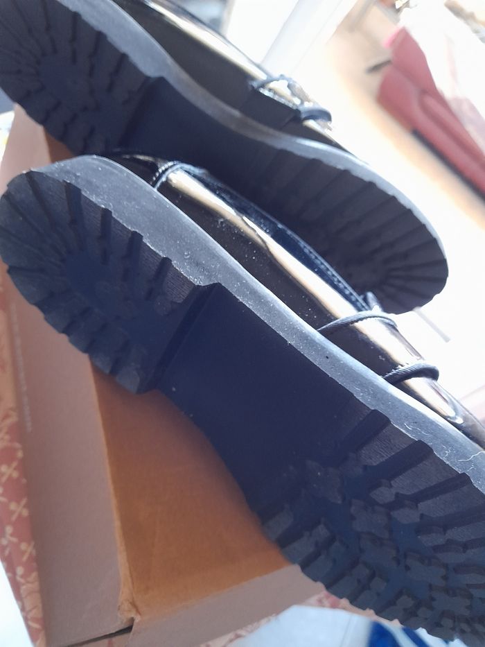 MOCASSINS FEMME  " DAMART" TAILLE  39.5 - photo numéro 4