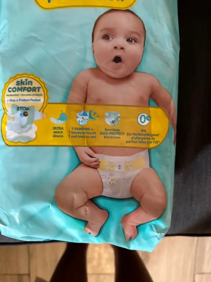 Couches pampers Diapers prenuim protection 2/5 kilos - photo numéro 2